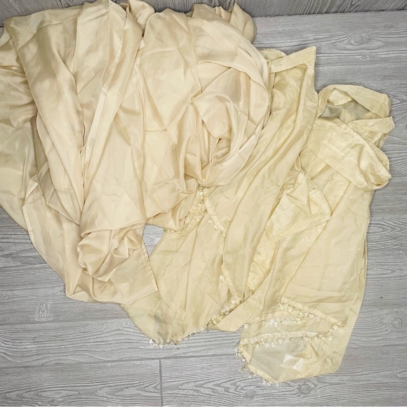 Jcp home cream drop curtain valence with faux crystal drops x2 and 1 long sheer - Picture 3 of 7